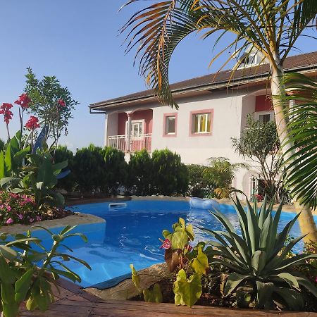 Residence Jardin Tropical Yaounde Luaran gambar