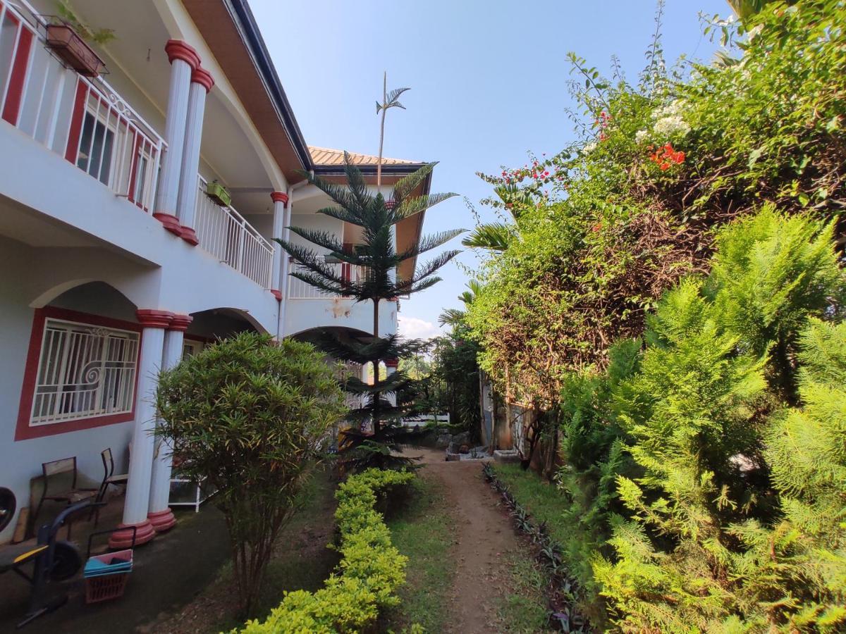 Residence Jardin Tropical Yaounde Luaran gambar