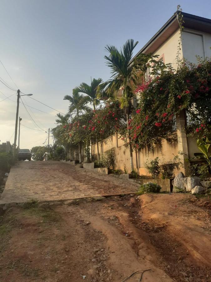 Residence Jardin Tropical Yaounde Luaran gambar